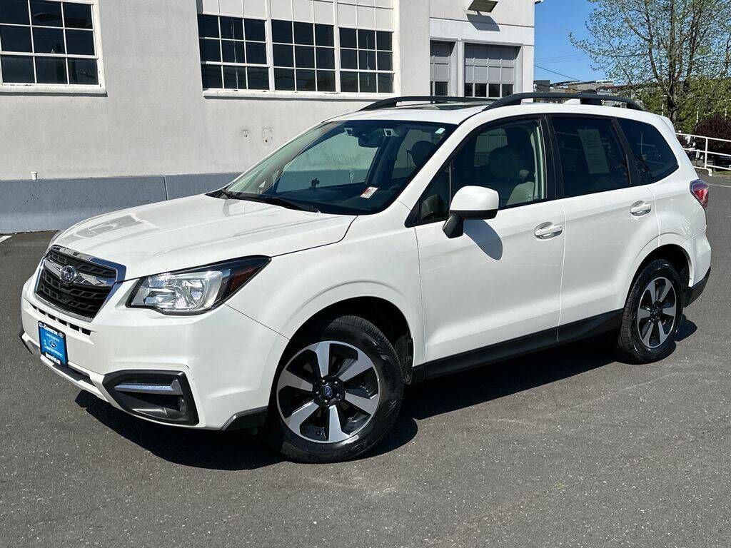 2017 SUBARU Forester