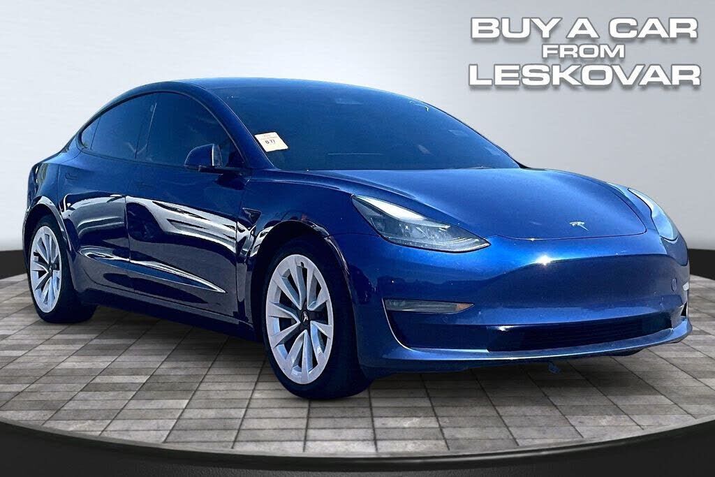 2022 TESLA Model 3