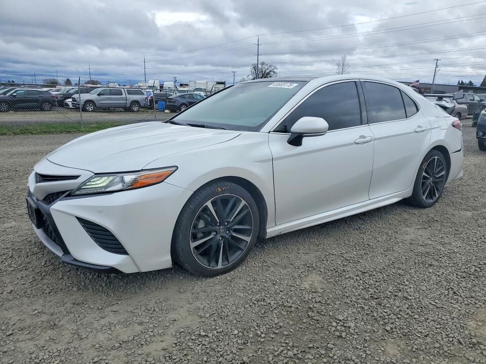 2018 TOYOTA Camry