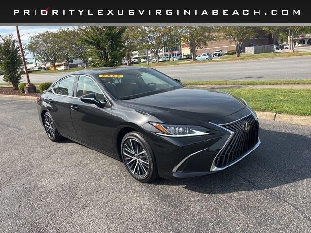 2025 LEXUS ES