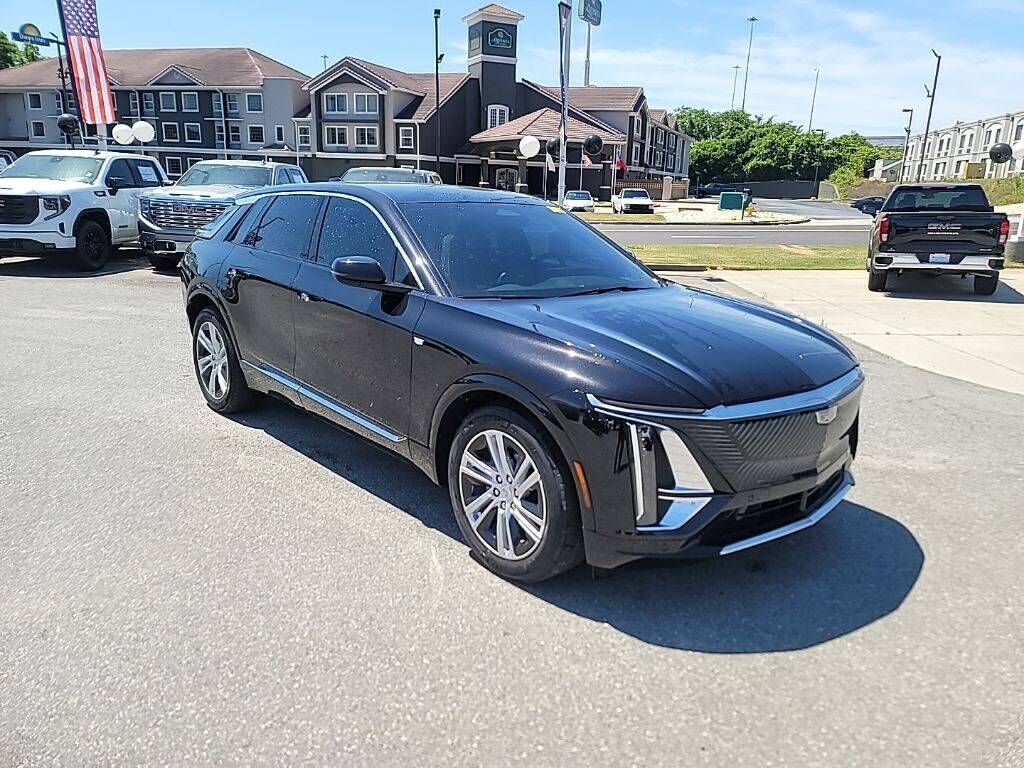 2024 CADILLAC Lyriq