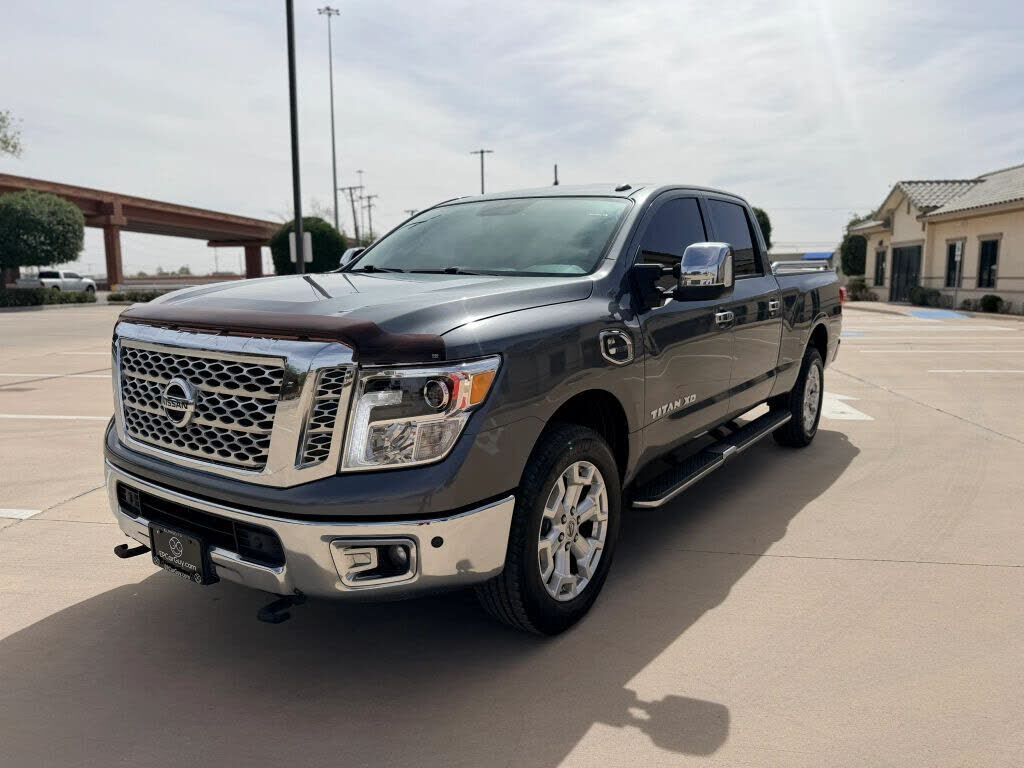 2016 NISSAN Titan