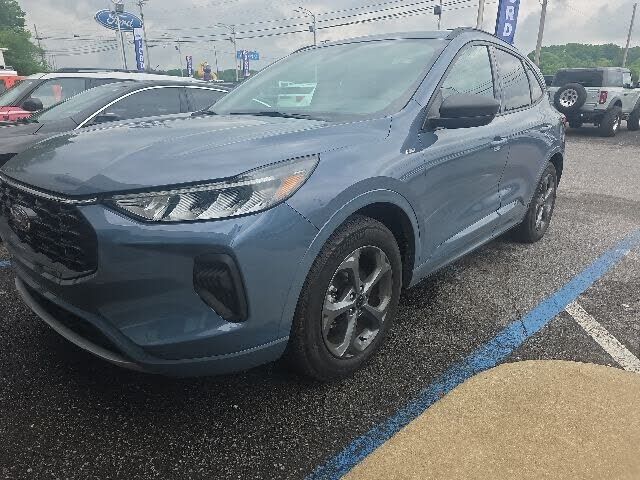 2024 FORD Escape
