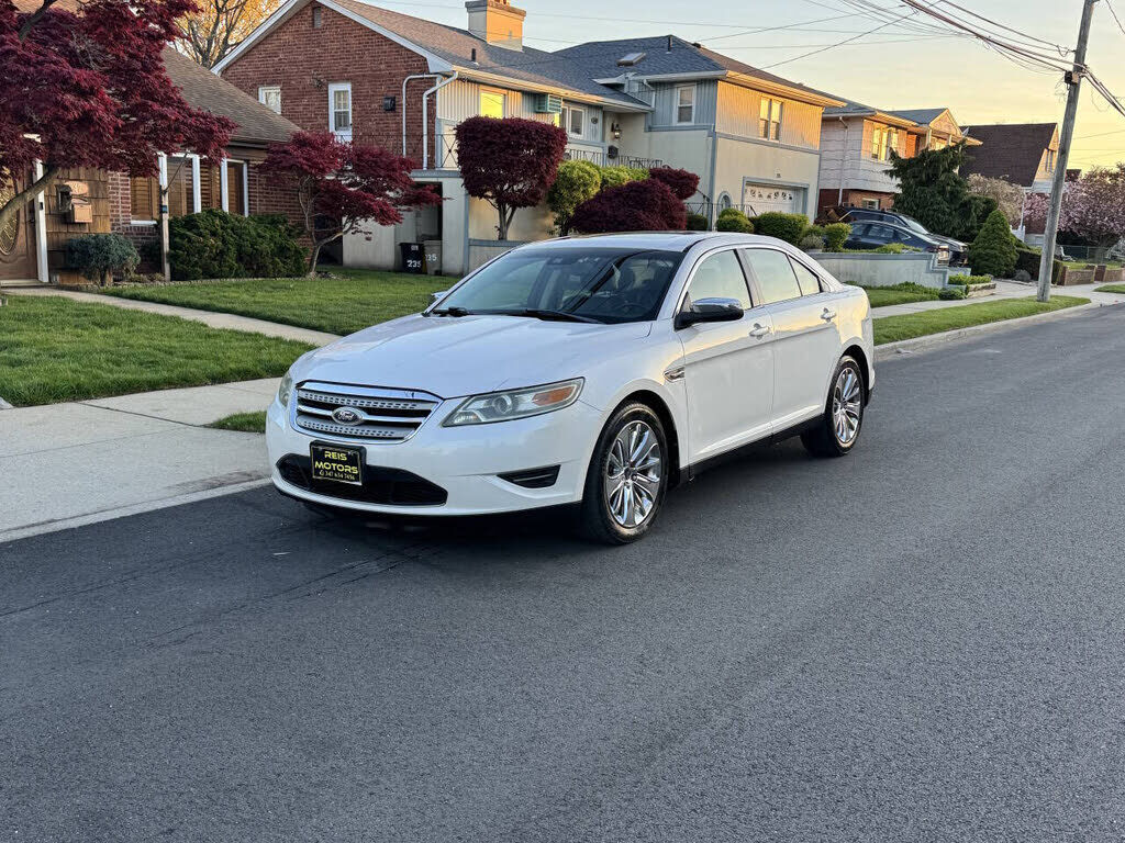 2011 FORD Taurus