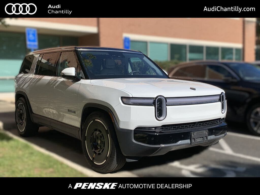 2025 RIVIAN R1S
