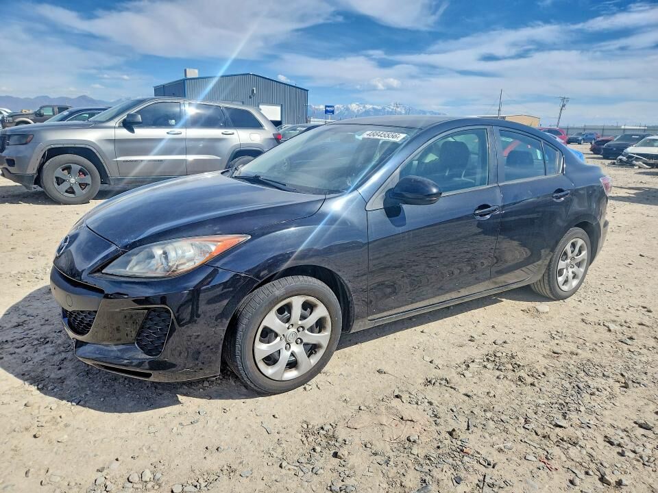 2013 MAZDA Mazda3