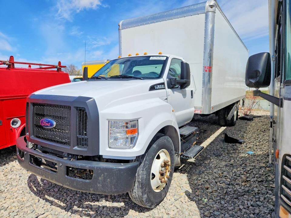 2022 FORD F-650