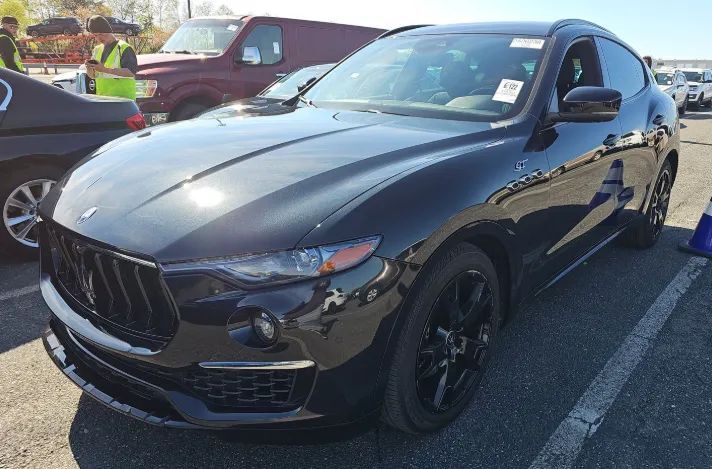 2022 MASERATI Levante
