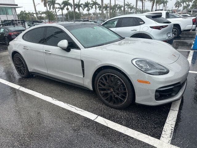 2023 PORSCHE Panamera