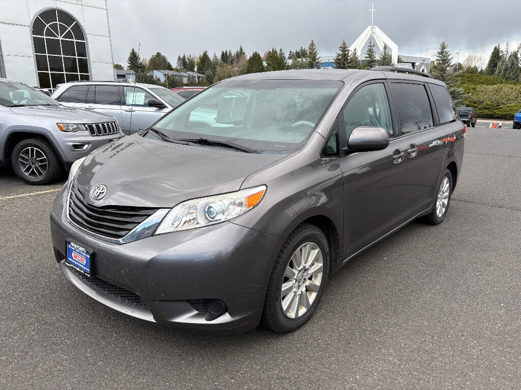 2014 TOYOTA Sienna