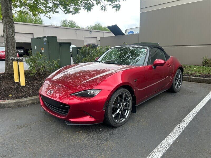 2020 MAZDA MX-5