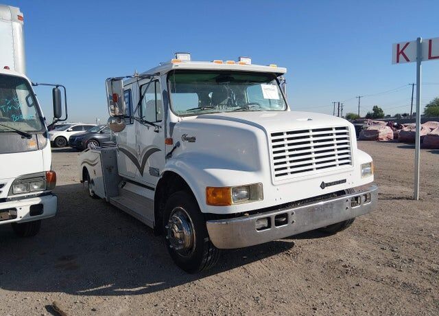 1999 INTERNATIONAL 4700 Low Profile