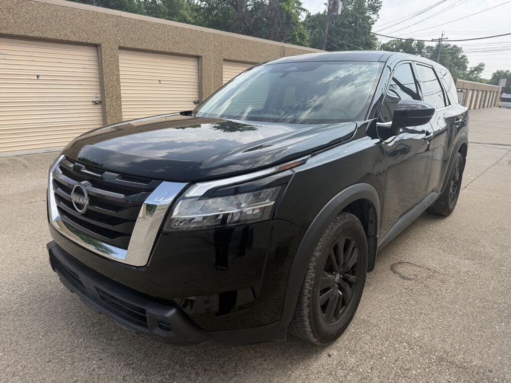 2022 NISSAN Pathfinder