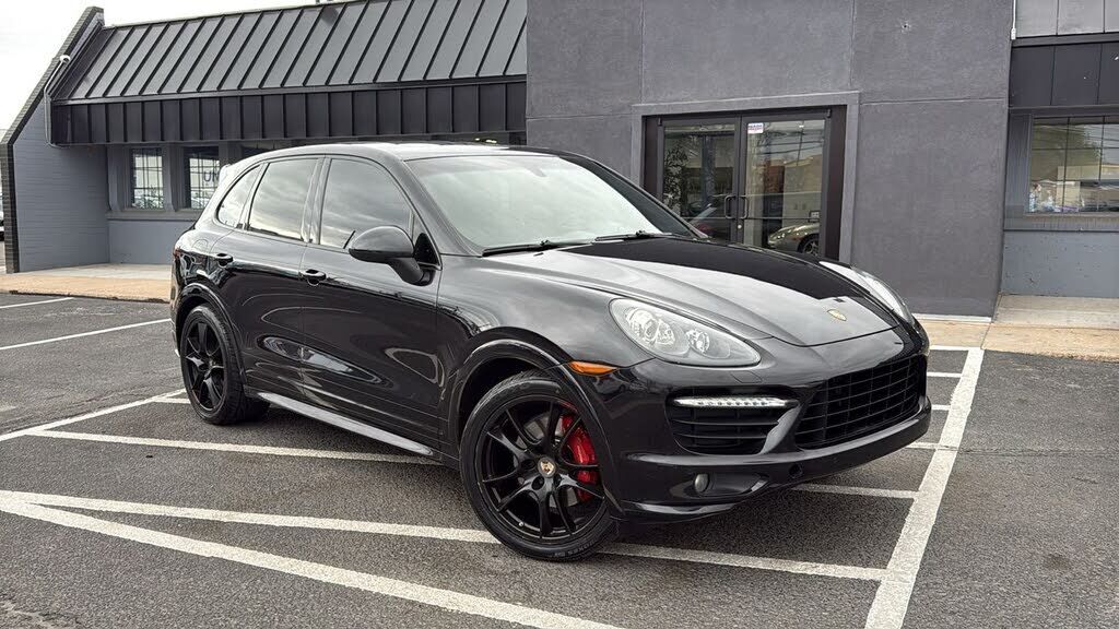 2013 PORSCHE Cayenne