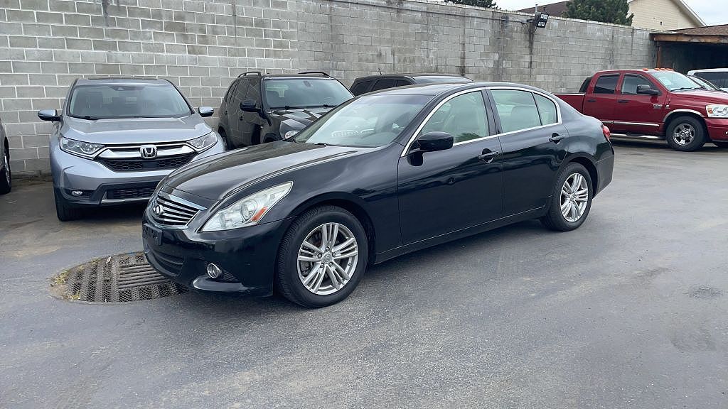 2010 INFINITI G37
