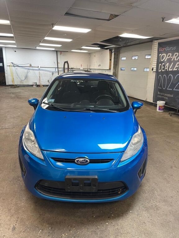 2013 FORD Fiesta