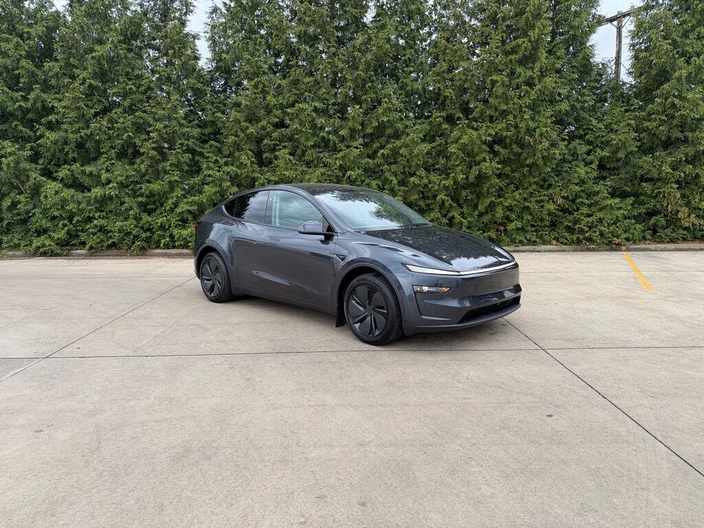 2026 TESLA Model Y