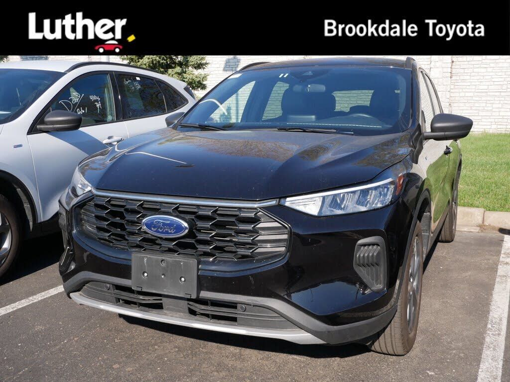 2025 FORD Escape