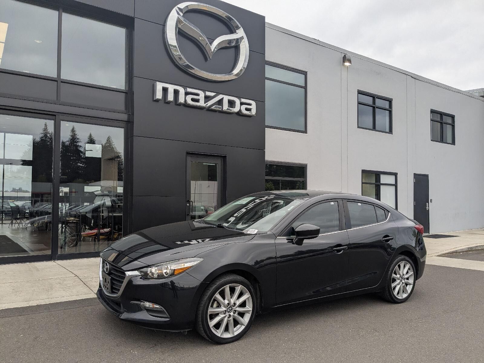 2017 MAZDA Mazda3