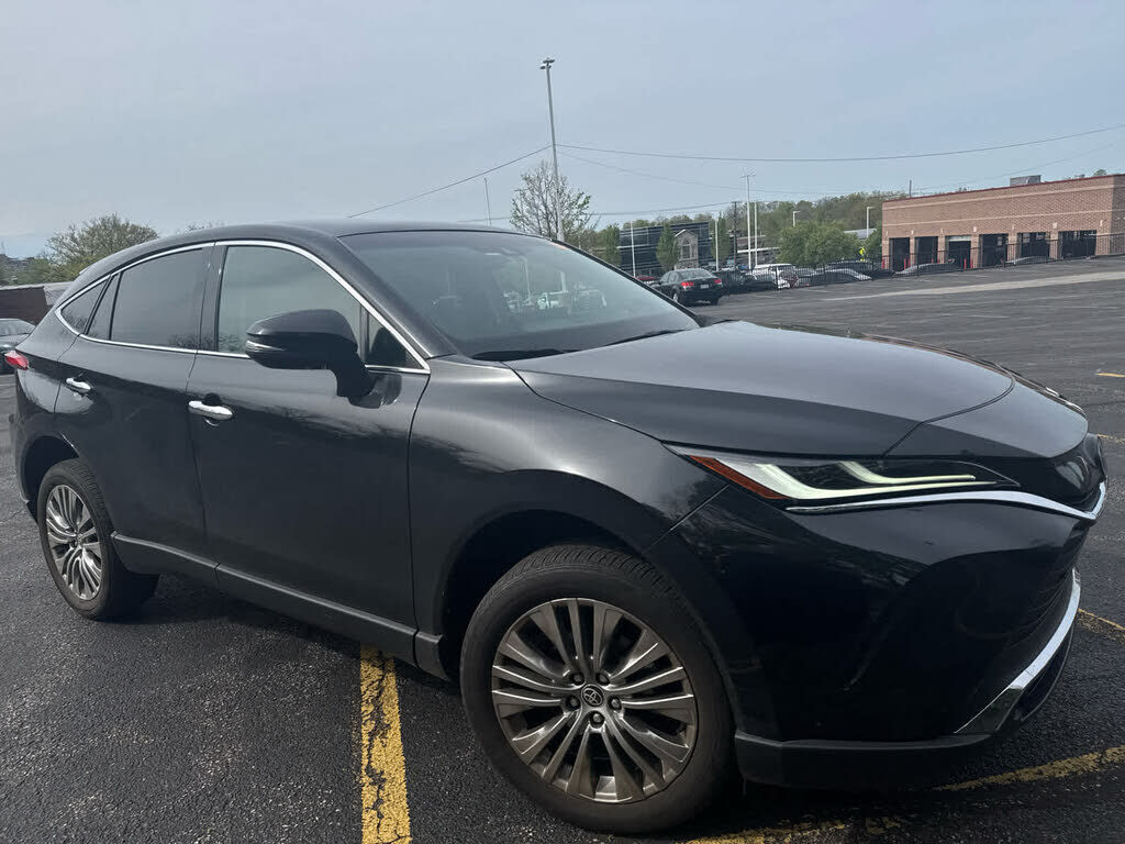 2023 TOYOTA Venza