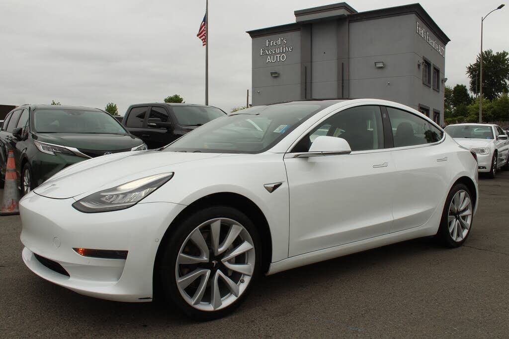 2019 TESLA Model 3