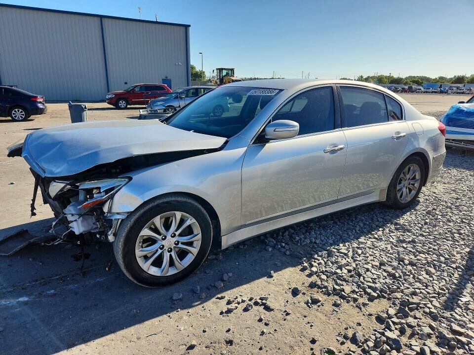 2013 HYUNDAI Genesis