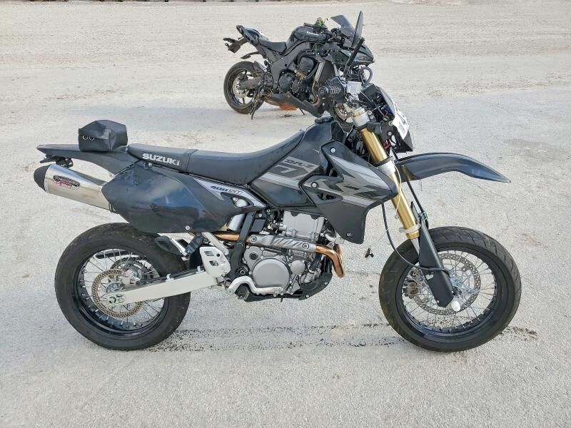 2024 SUZUKI DR-Z400SM