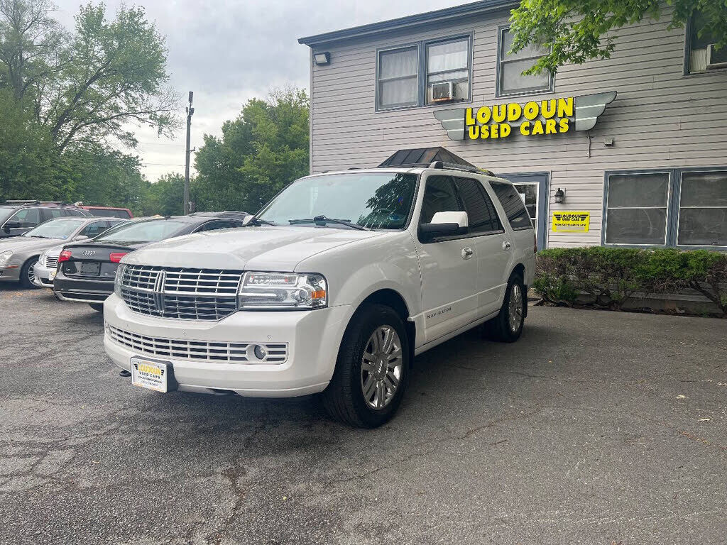 2011 LINCOLN Navigator