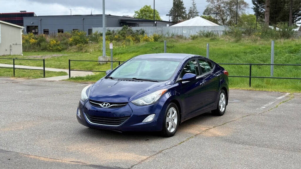 2013 HYUNDAI Elantra