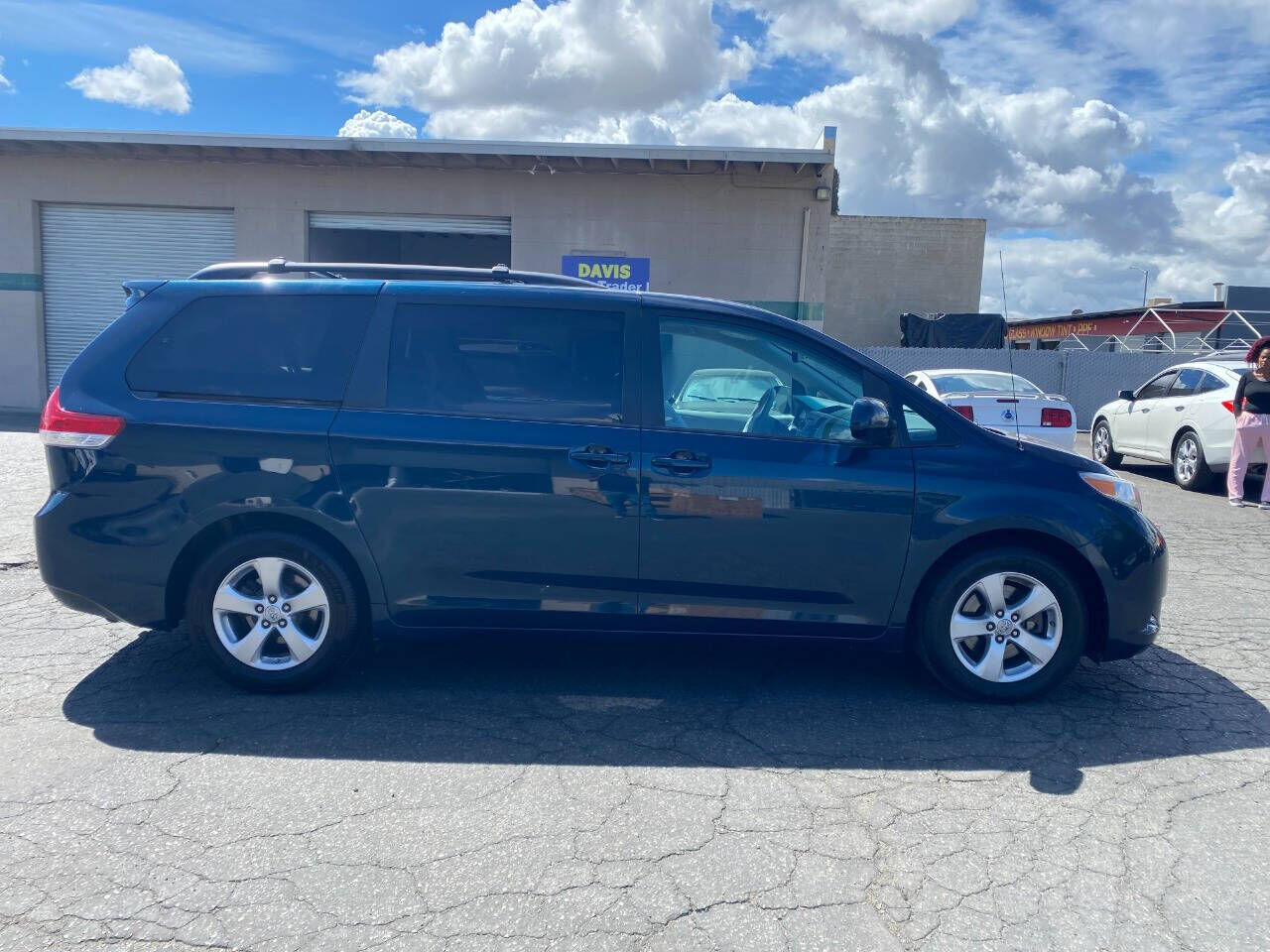 2012 TOYOTA Sienna