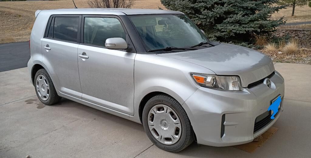 2011 TOYOTA SCION