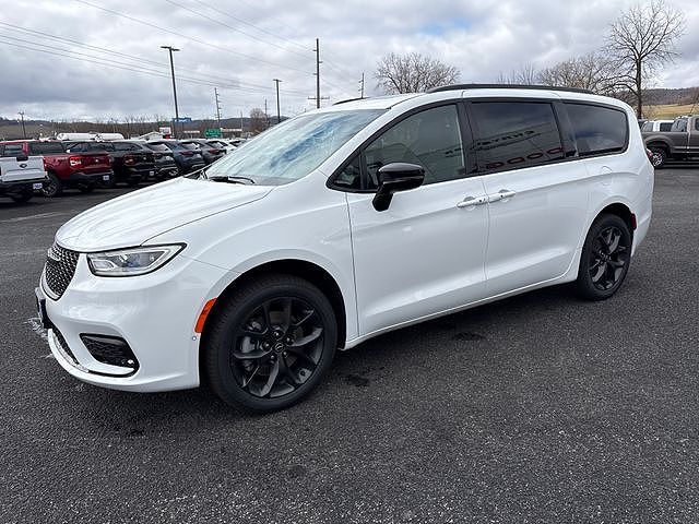 2026 CHRYSLER Pacifica