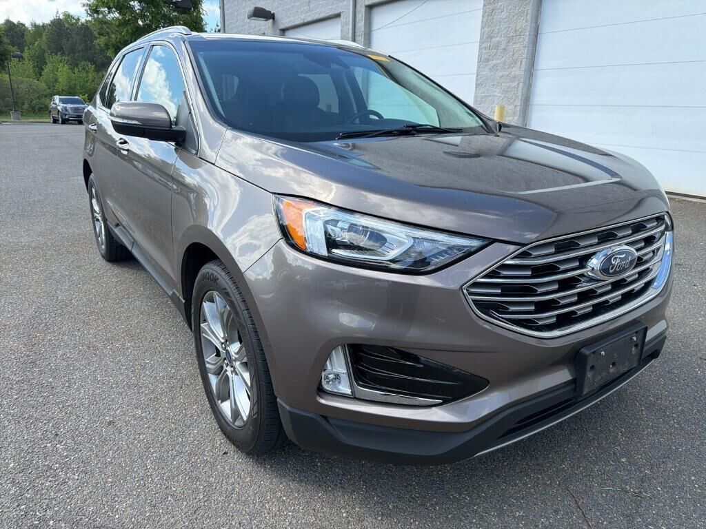 2019 FORD Edge