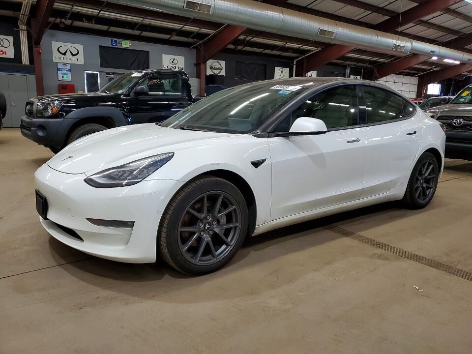 2021 TESLA Model 3