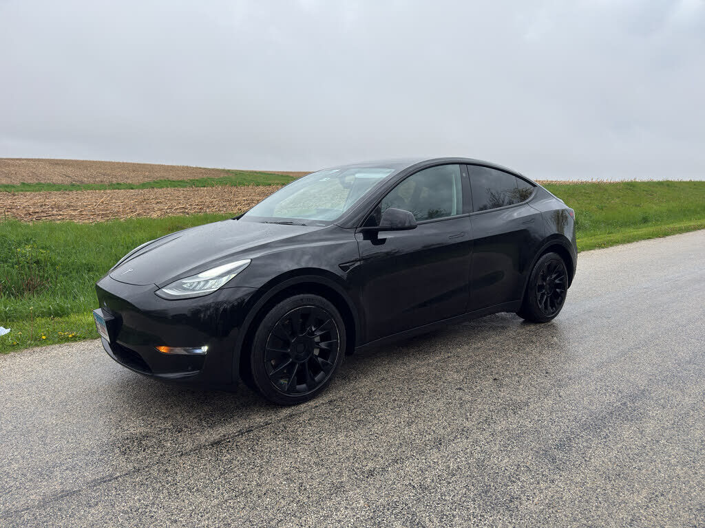 2021 TESLA Model Y