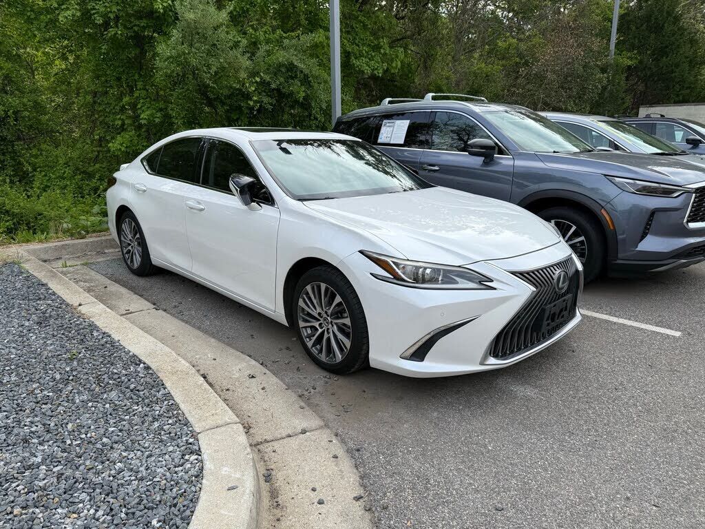 2020 LEXUS ES