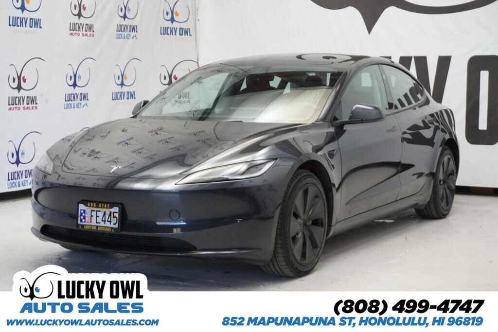 2025 TESLA Model 3
