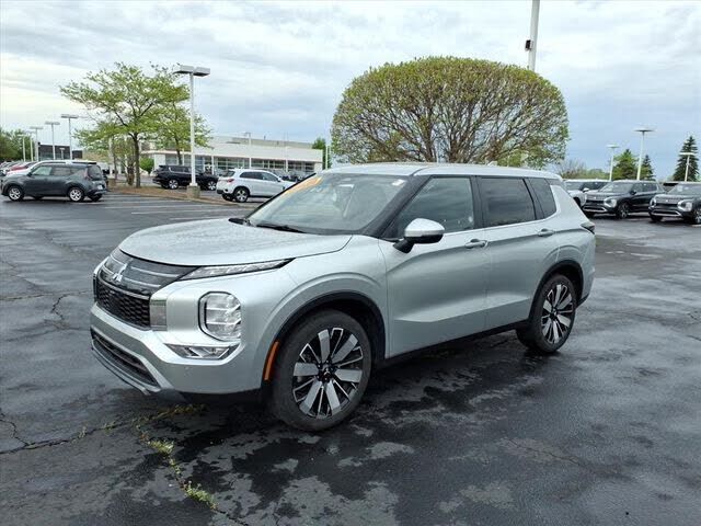 2025 MITSUBISHI Outlander
