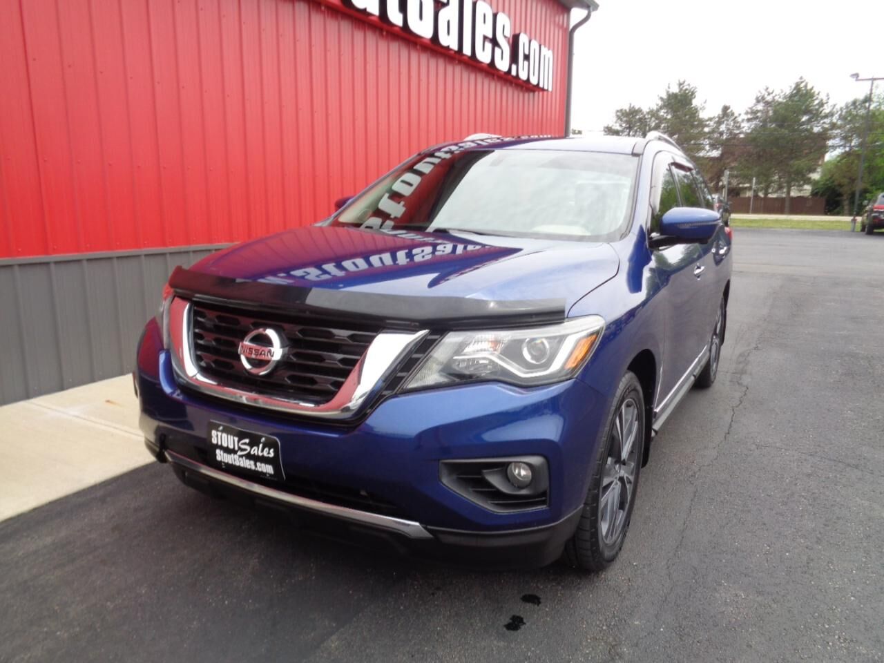 2017 NISSAN Pathfinder