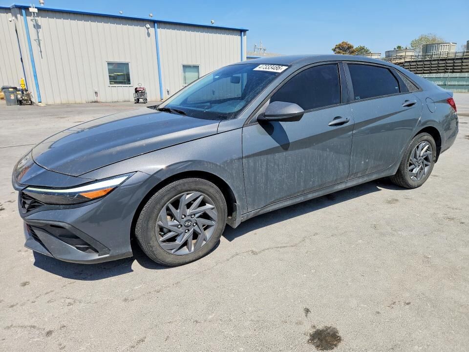2024 HYUNDAI Elantra