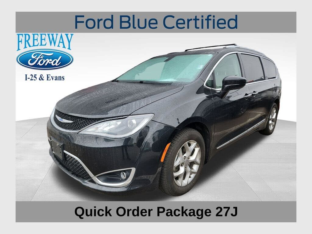 2019 CHRYSLER Pacifica