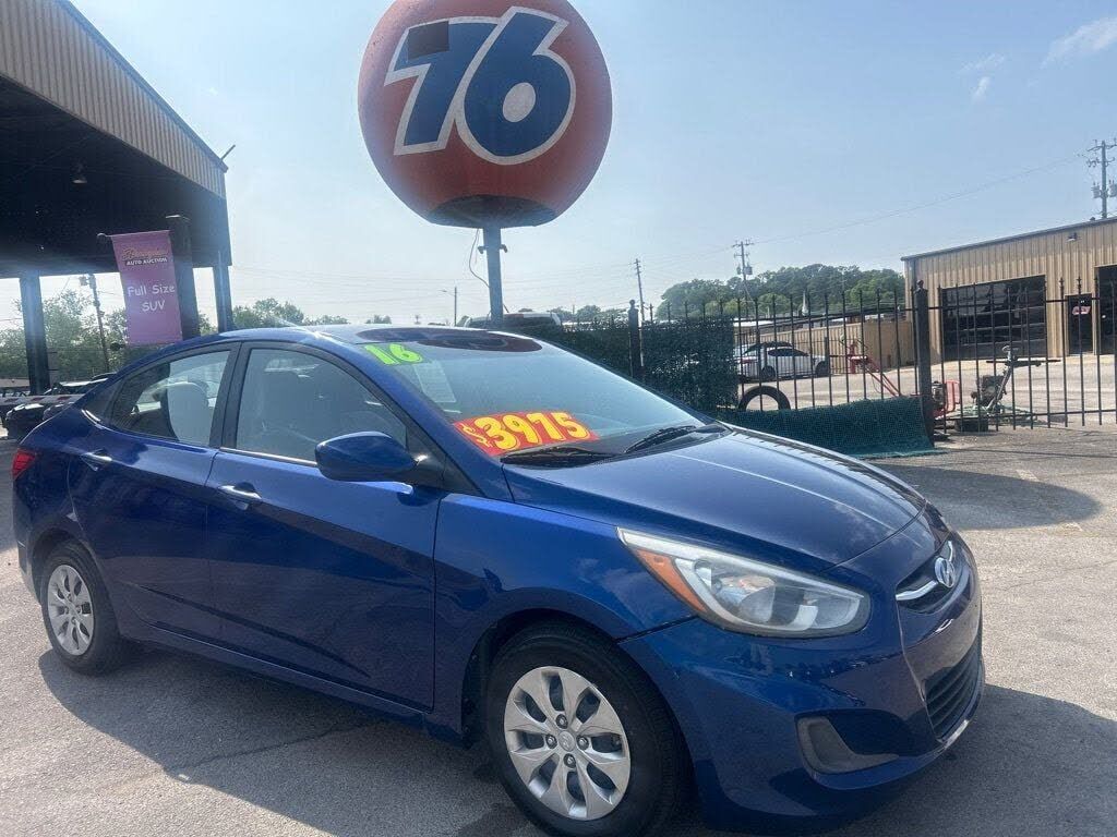 2016 HYUNDAI Accent