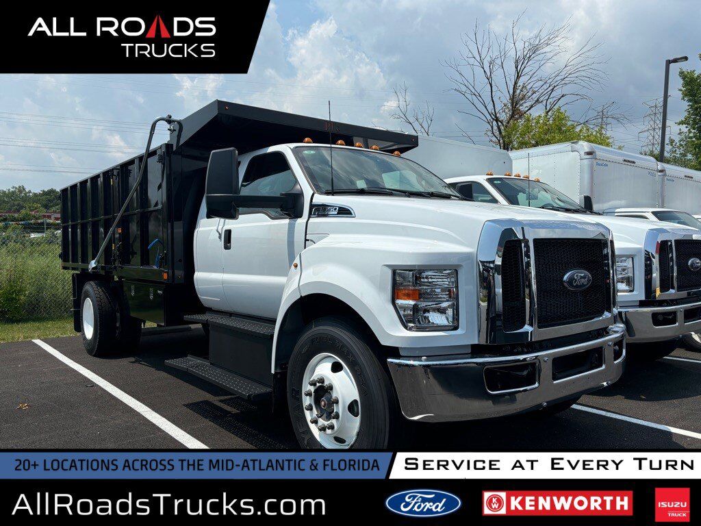 2025 FORD F-650