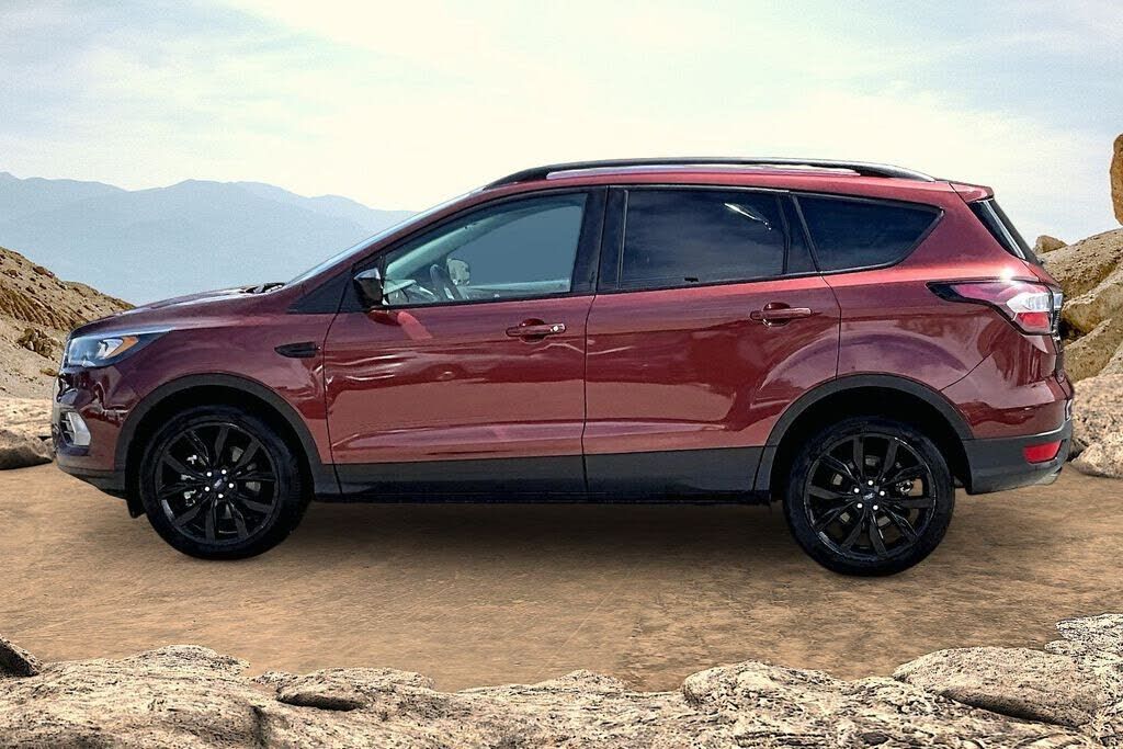 2018 FORD Escape