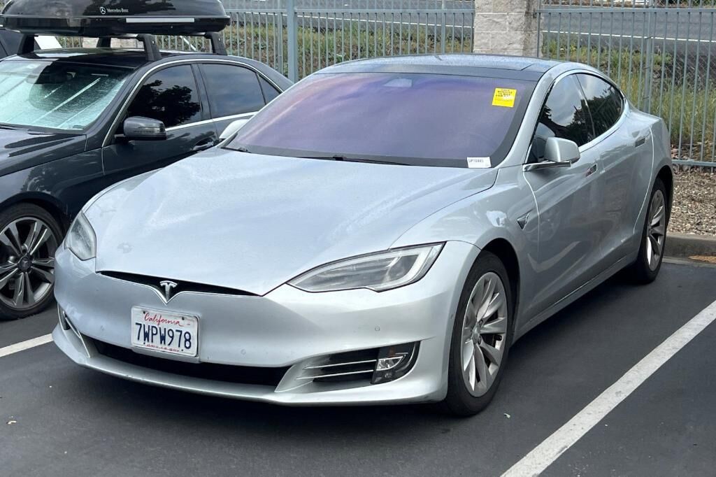 2016 TESLA Model S