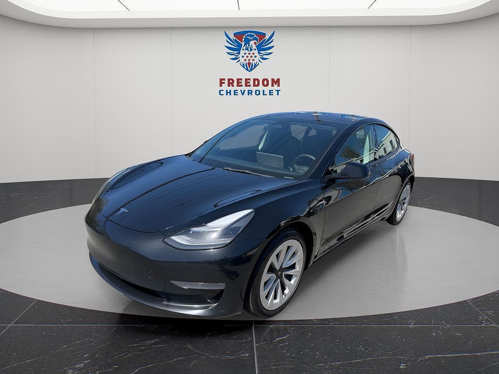 2022 TESLA Model 3