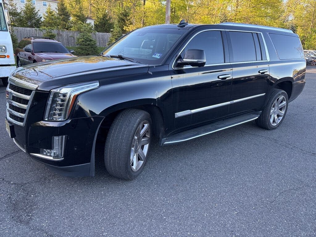 2019 CADILLAC Escalade ESV