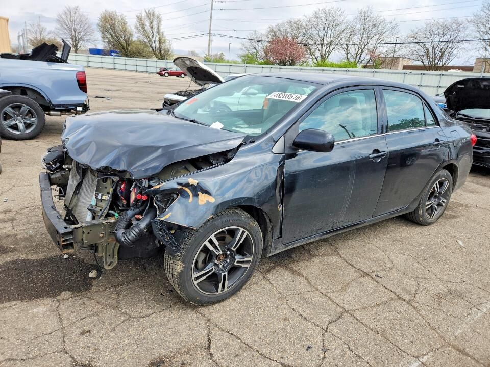 2013 TOYOTA Corolla