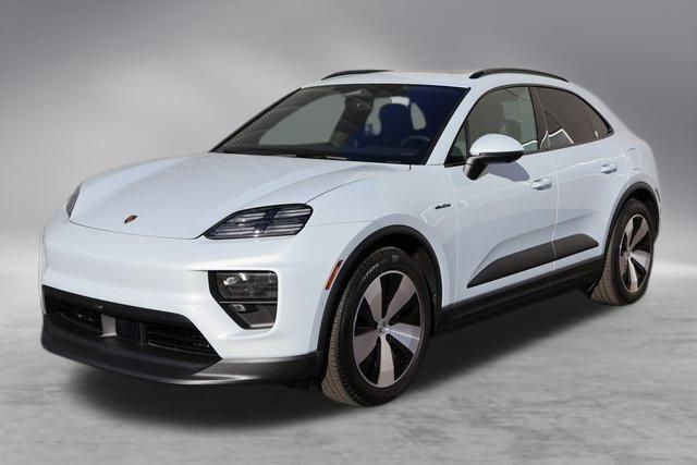 2024 PORSCHE Macan