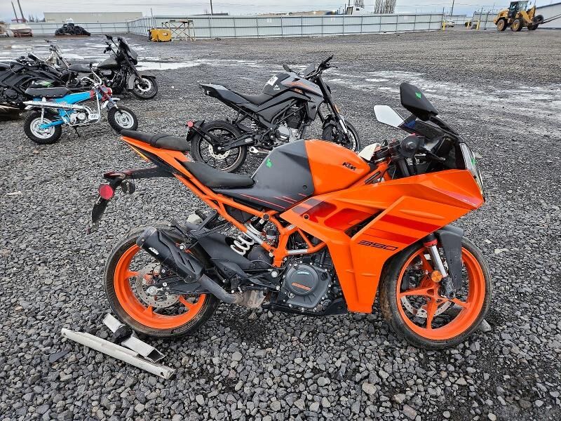 2024 KTM RC